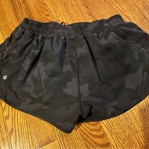 Lululemon Hotty Hot Short Camo Size 10